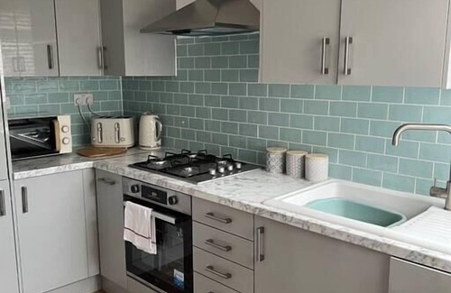 Margam Apartment | Parking, 2 Bathrooms, Dining space & Garden