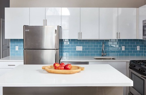 Theatre District Apartment | Parking Available - Fully Furnished 4br, 2ba Flat!