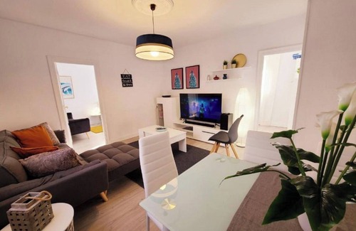 Almeria Centro Apartment | Parking y Netflix