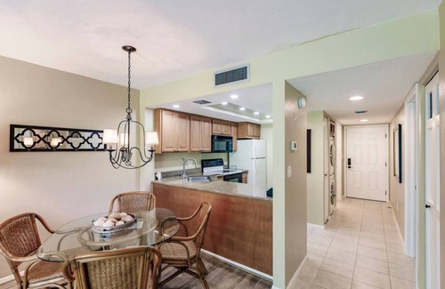 Park Shore Apartment | ParkShore Resort-1stFloor BLDG C #119 *Relaxing*