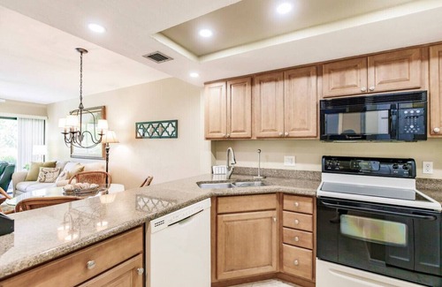Park Shore Apartment | ParkShore Resort-1stFloor BLDG C #119 *Relaxing*