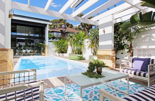 Randwick House | PARKSIDE EXTRAORDINAIRE- An entertainer's dream