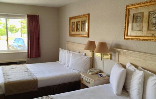 Mackinaw City Hotel | Parkside Inn Bridgeview
