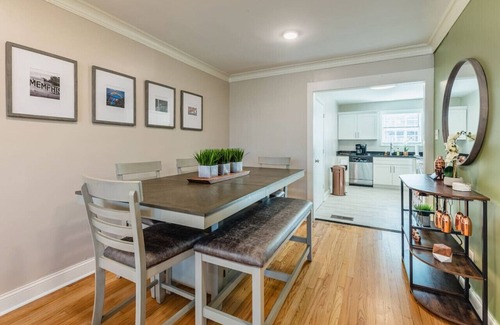 Midtown Condo | *Parkside KING SUITE in Midtown with FREE parking*