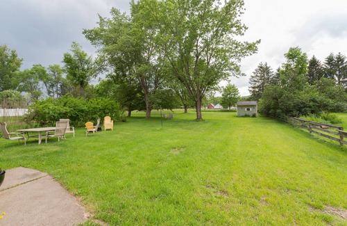 Hartwick House | Parkside Manor*NEW* - Walk to Husky Park!8Mi.toCDP