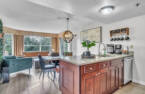 Liberty Village Apartment | Parkside on I-Drive - Stay near ALL theme parks