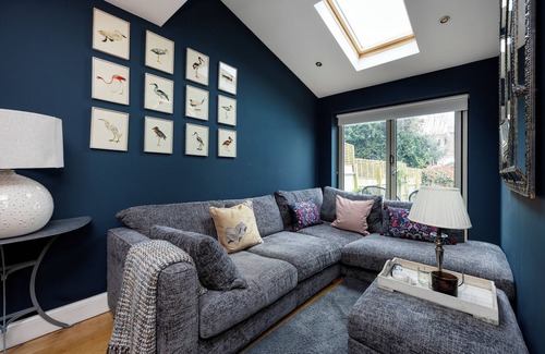 Mortlake House | Parkside Purity, by Veeve