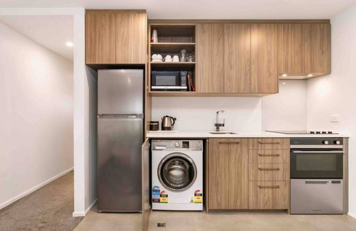 Christchurch Apartment | Parkside Retreat Near Hospital Inside 4 Avenues .
