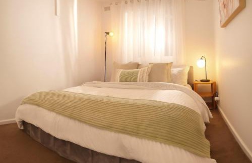 Glenelg North Apartment | Parkside Seabreeze Retreat at Glenelg North
