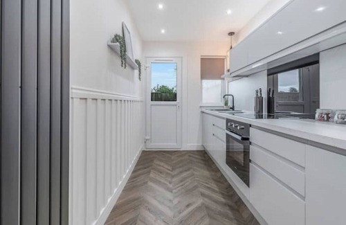 Rosyth House | Parkside -Short commute to Dunfermline & Edinburgh