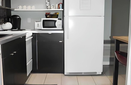 Ferndale Apartment | PARKSIDE STUDIO - PETS WELCOME!