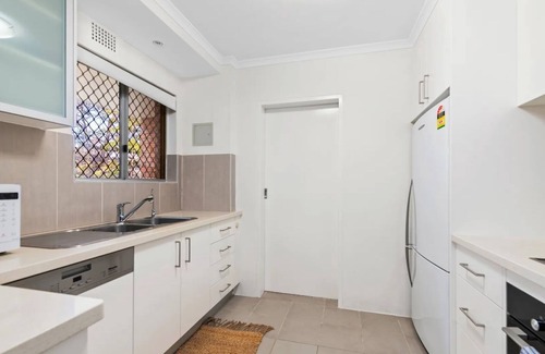 Port Stephens Council Apartment | Parkview 14, 11 Catalina Cl - air con, Wi-Fi and close to the water