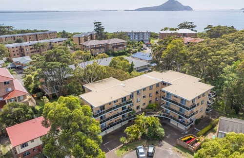 Port Stephens Council Apartment | Parkview 14, 11 Catalina Cl - air con, Wi-Fi and close to the water