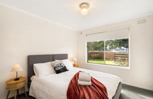 South Geelong Apartment | Parkview by Short & Long Stays
