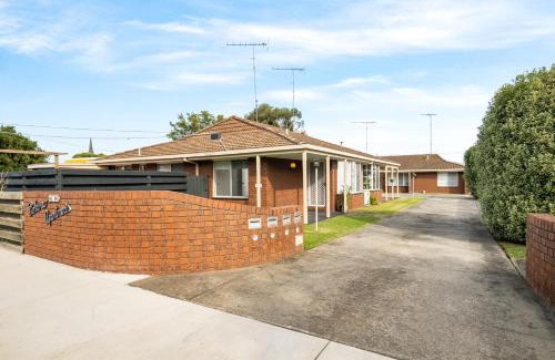 South Geelong Apartment | Parkview by Short & Long Stays