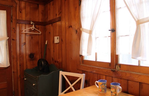 Ludington Apartment | Parkview Cottage #10 One Half Block to Beach - Sleeps 2
