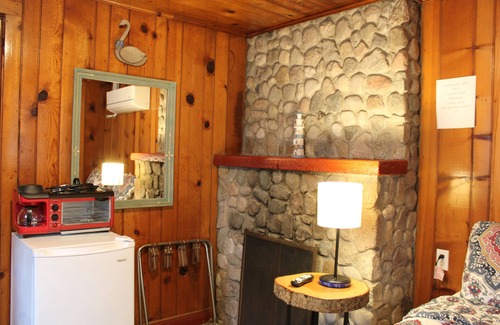 Ludington Apartment | Parkview Cottage #10 One Half Block to Beach - Sleeps 2