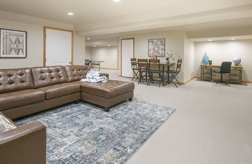 Windsor House | Parkview Retreat at Brunner Farm