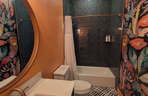 Goshen Bed & Breakfast | Parkway House Goshen Bed & Breakfast-Suite #5 - Boutique Style Family Friendly