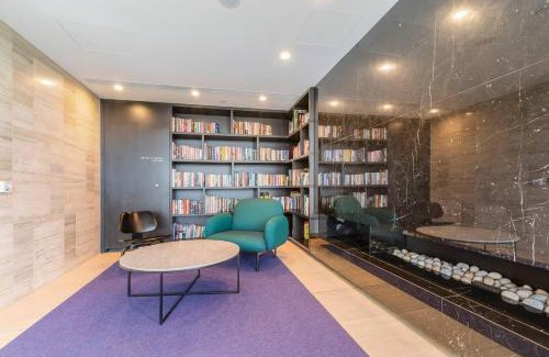 Melbourne Apartment | Parque Canopy - Lakeside Living with Infinity Pool