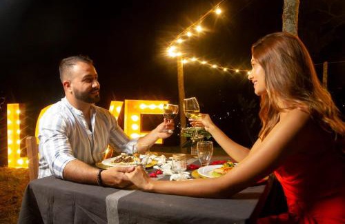 La Mesa Other | Parque del Mango Tipis