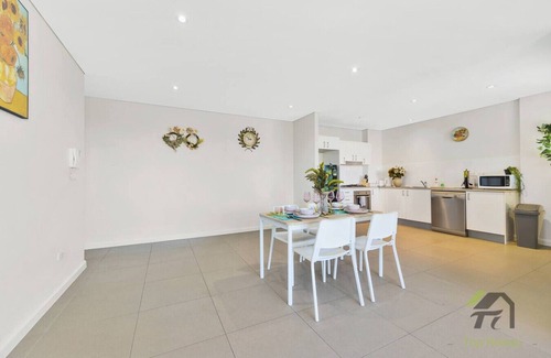 Parramatta Apartment | Parramatta 5-person apartment