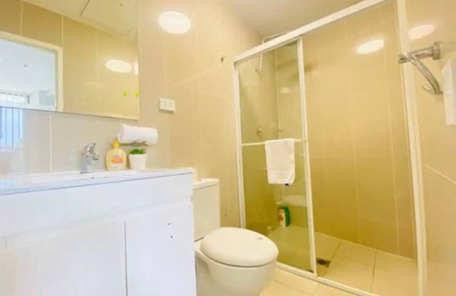 Parramatta Apartment | Parramatta Homy 3Br near Train