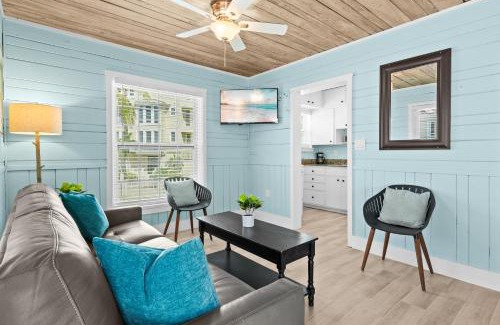 Siesta Key Village Apartment | Parrot Beach Cottages Suite #3