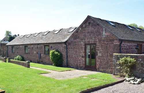 Eaton Mascott Cottage | PARRS MEADOW COTTAGE, family friendly, with a garden in Pitchford