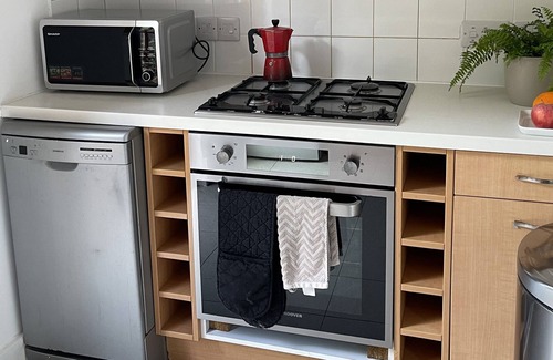 Munster Apartment | Parsons Green SW6 garden flat London oasis