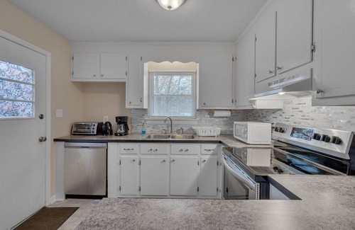 Durham House | Parthenia 3BR@American Village - Private cul-de-sac home