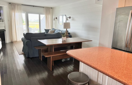 Fenwick Landing House | PARTIAL WEEK AVAILABLE - Amazing views! Professionally designed Improvements!