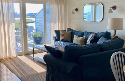 Fenwick Landing House | PARTIAL WEEK AVAILABLE - Amazing views! Professionally designed Improvements!