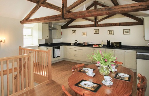 Menai Bridge Cottage | PARTRIDGE COTTAGE, pet friendly, with open fire in Menai Bridge