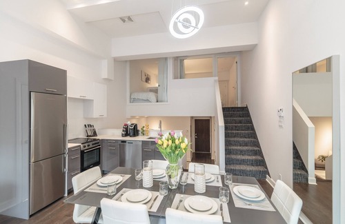 Mile End Condo | Party Room with Speakeasy Bar in Mile-End (Phase 2 - 101)