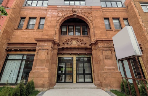 Mile End Condo | Party Room with Speakeasy Bar in Mile-End (Phase 2 - 101)