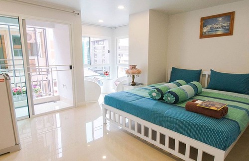 Thung Maha Mek Hotel | Parvena Hotel