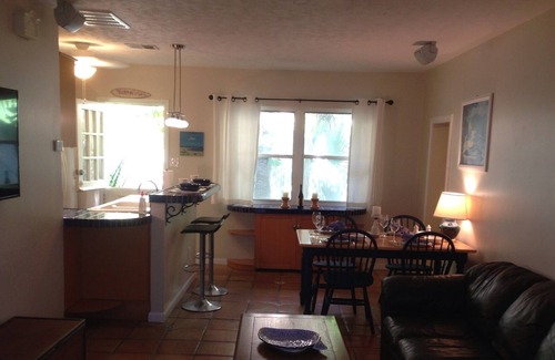 Pass-a-Grille Cottage | Pass a Grille- 30 Steps to sand! 1400 sq feet. 2 bd/ 2 ba. Walk to dining. Pets