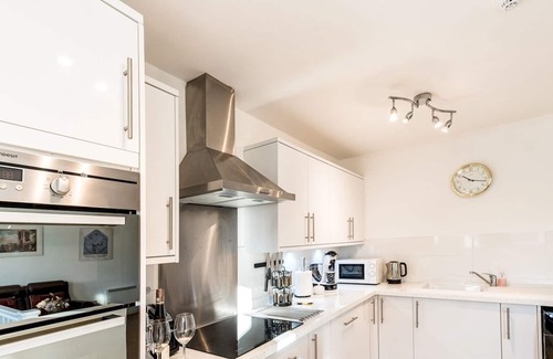 Shrewsbury Apartment | Pass the Keys | 2 Bedroom Apartment with Parking