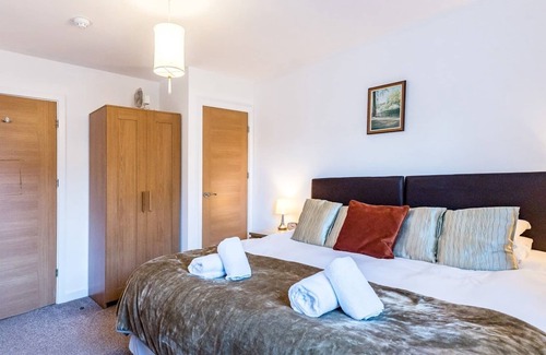 Shrewsbury Apartment | Pass the Keys | 2 Bedroom Apartment with Parking