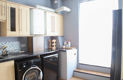 Llanelli Apartment | Pass the Keys | 2 bed town centre flat Llanelli · Modern and bright town centre flat in Llanelli