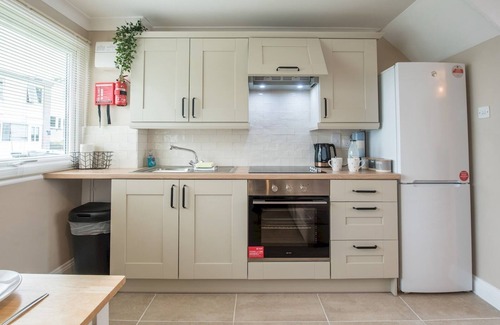 Pembroke House | Pass the Keys | 2 Bedroom chalet Fully equipped with Parking WiFi