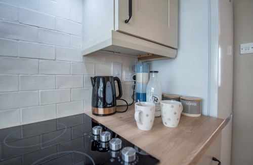 Pembroke House | Pass the Keys | 2 Bedroom chalet Fully equipped with Parking WiFi