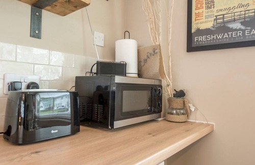 Pembroke House | Pass the Keys | 2 Bedroom chalet Fully equipped with Parking WiFi