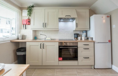 Pembroke House | Pass the Keys 2 Bedroom chalet Fully equipped with Parking WiFi