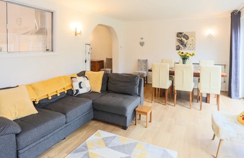Cherry Hinton House | Pass the Keys | 3 Bed Cosy Home