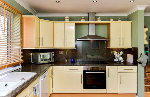 Tongwynlais House | Pass the Keys | 4 Bed House with Castle Views