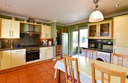 Tongwynlais House | Pass the Keys | 4 Bed House with Castle Views