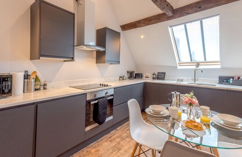 Shrewsbury Apartment | Pass the Keys | 5C Charming Town Centre Apartment With Roof Top Views