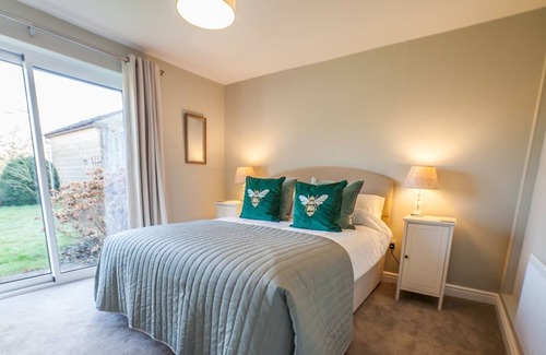 Beaminster House | Pass the Keys | Beautiful holiday home close to the Jurassic Coast